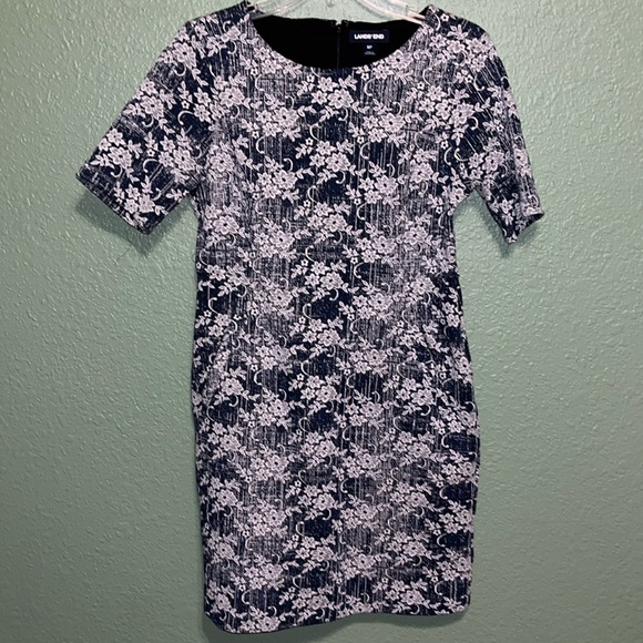 Lands' End Dresses & Skirts - Lands end denim look dress with pockets and floral design